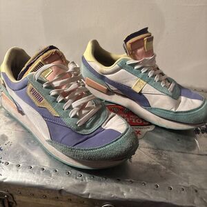 Pastel Colored Women’s Puma Shoes Size 10